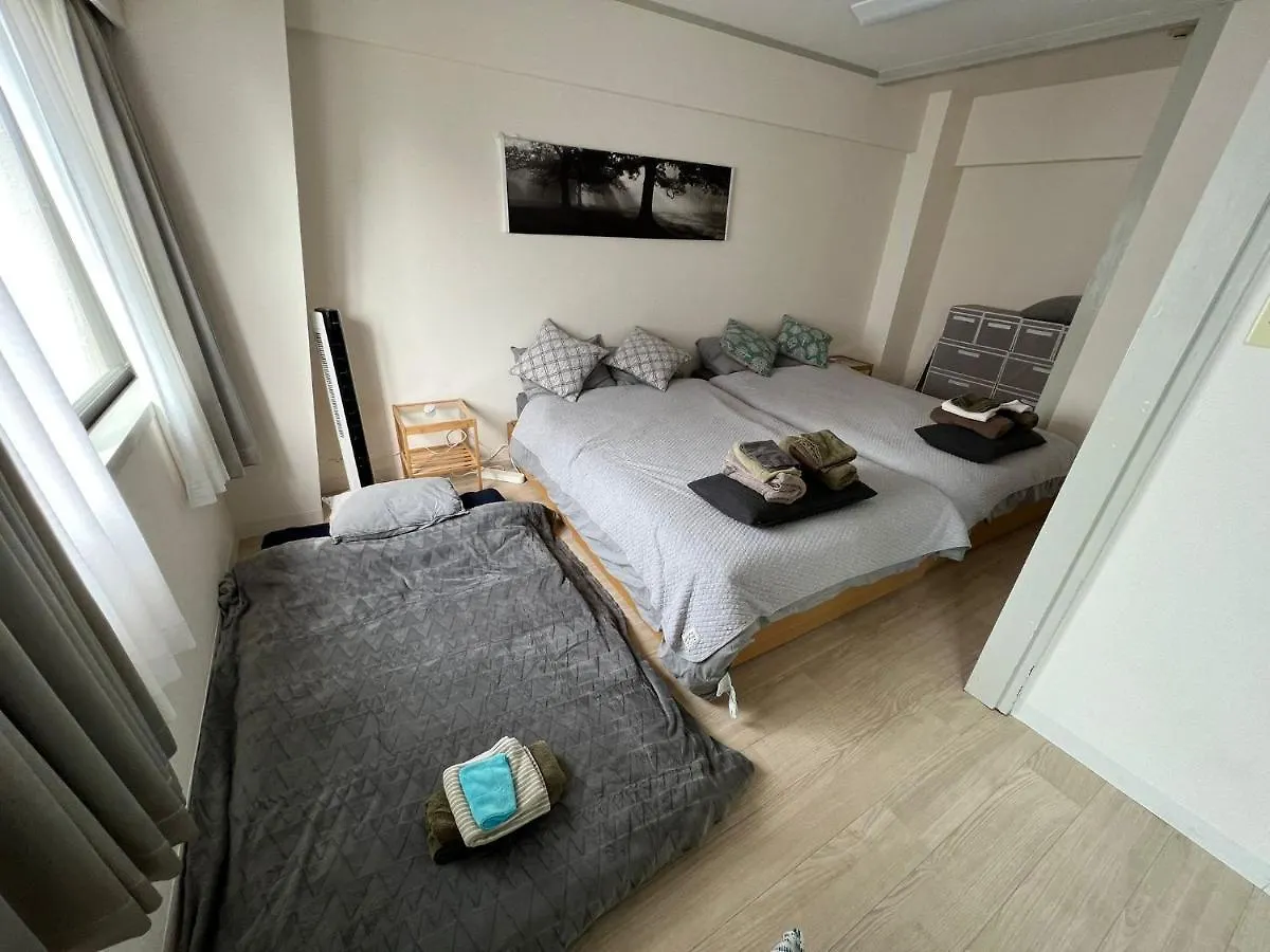Apartment Shinosaka Station Gateway: Quick Access to Kansai & Attractions