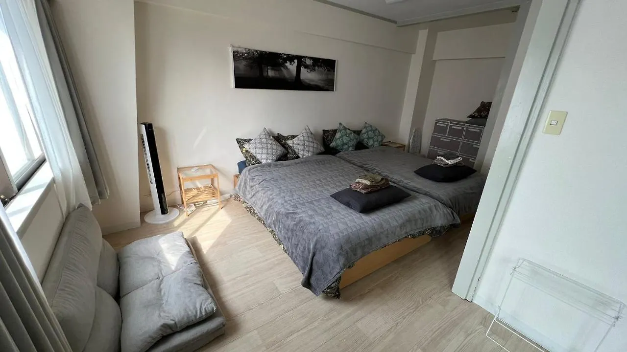Shinosaka Station Gateway: Quick Access to Kansai & Attractions Apartment Osaka