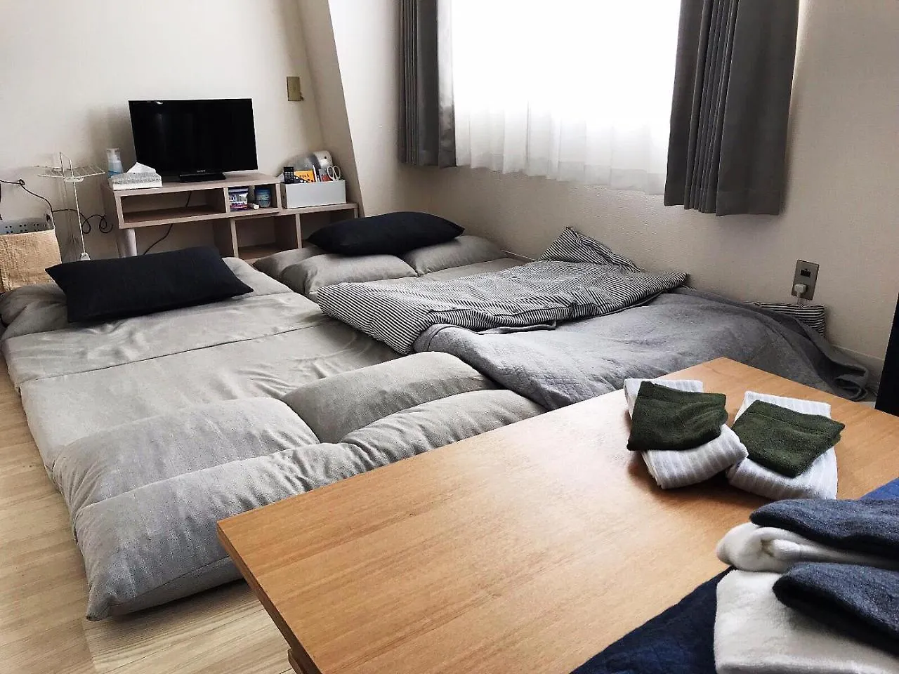 Shinosaka Station Gateway: Quick Access to Kansai & Attractions Apartment